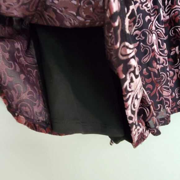 Ecote Velvet Off-Shoulder Burnout Floral Romper - Picture 7 of 13